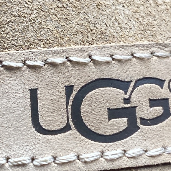 Ugg boots SZ 7 - Picture 6 of 7